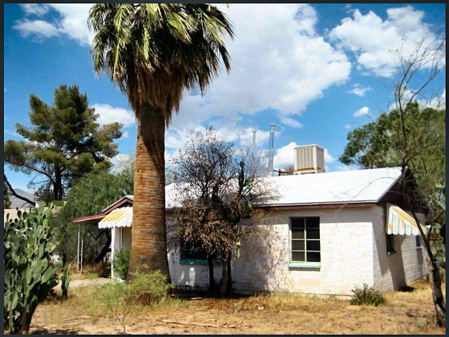 1950 house with awnings